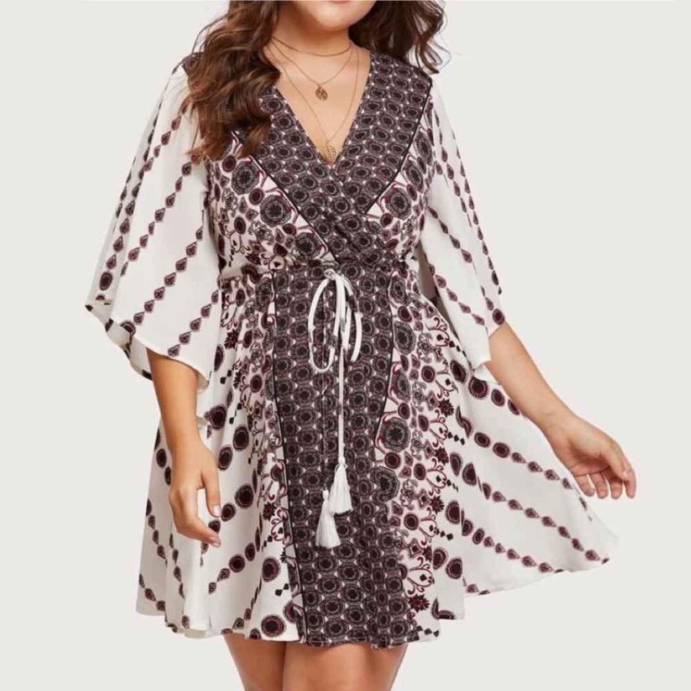 NWOT Boohoo Ivory & Maroon Ornate Aztec Tassel Flutter Sleeve Mini Dress